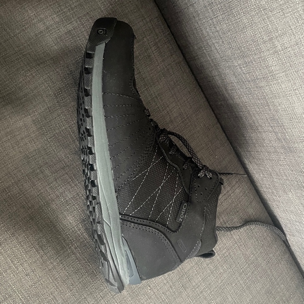Oboz Men's Black and Gray Athletic Shoes